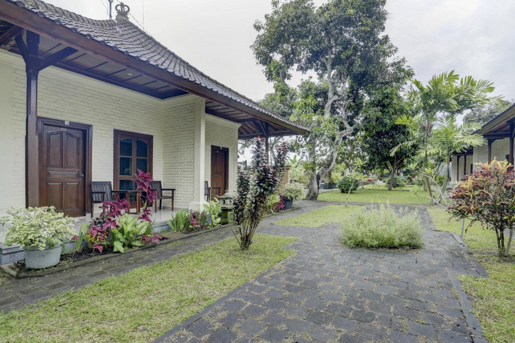 Oyo 1762 Hotel Astiti Graha Tanah Lot Kültér fotó